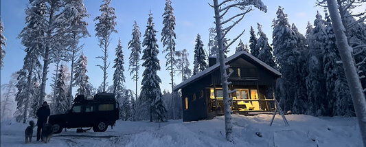 In the Land of Snow and Silence: A Lapland Expedition by Land Rover Defender with Three Canine Companions